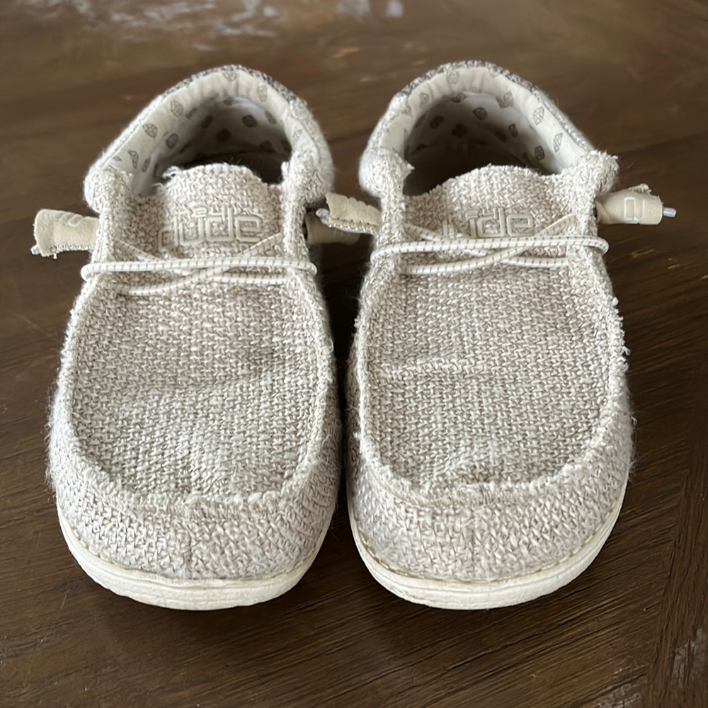 Women’s hey dudes dream taupe.